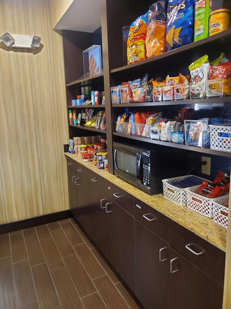 Hampton Inn & Suites Джеймстаун Екстериор снимка