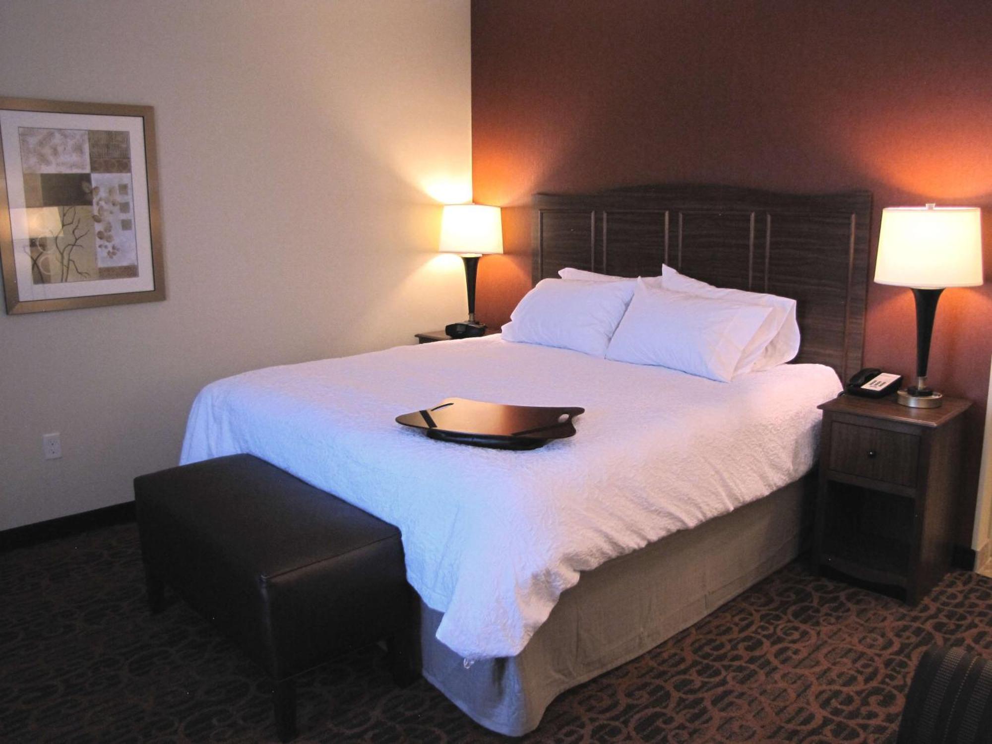 Hampton Inn & Suites Джеймстаун Екстериор снимка