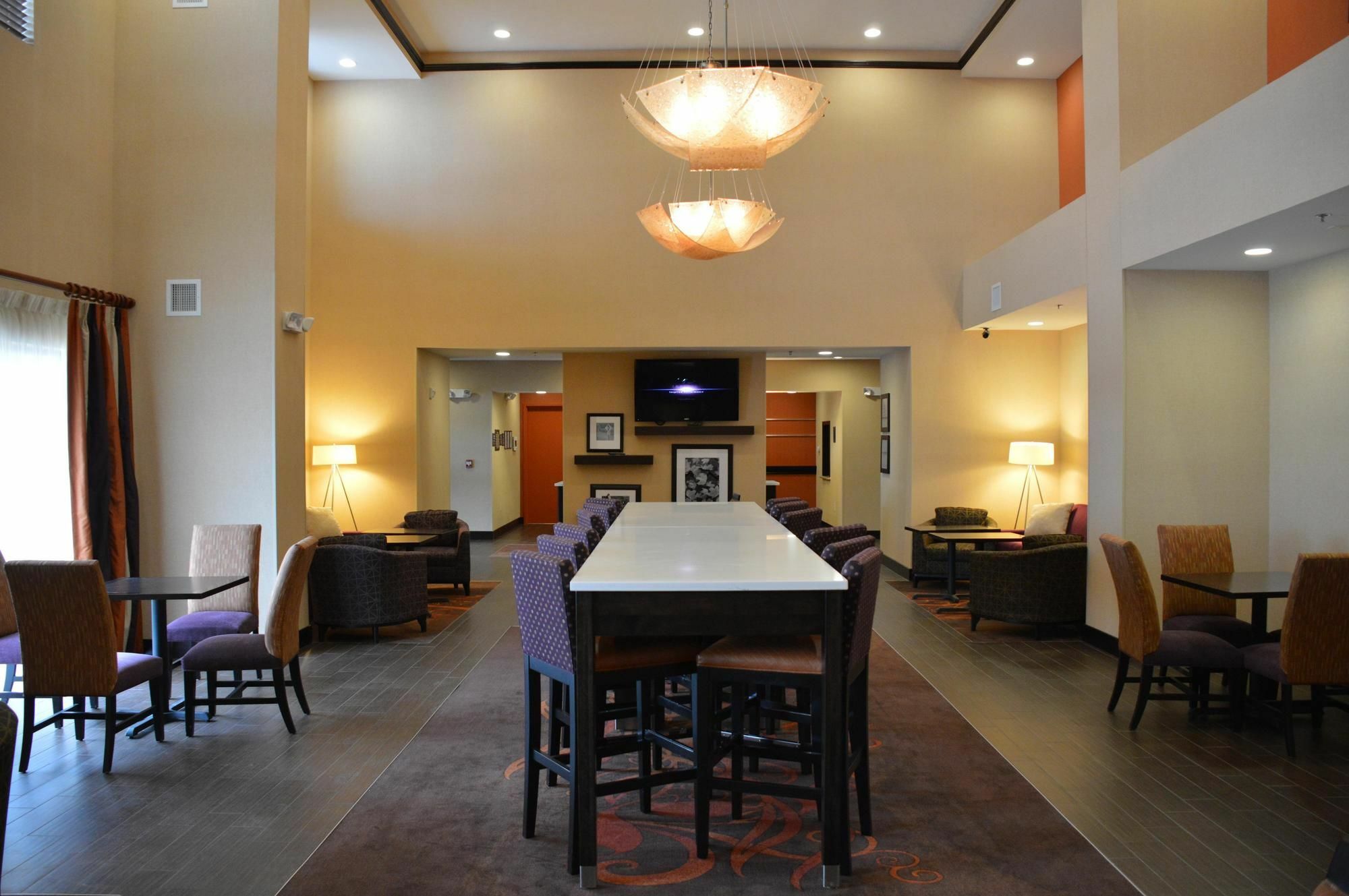 Hampton Inn & Suites Джеймстаун Екстериор снимка